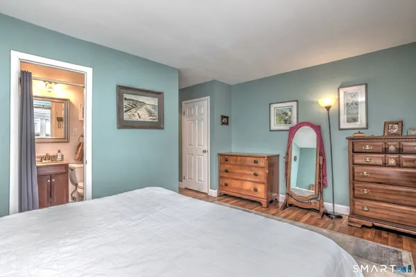 $275,000 | 135 Florence Road, Unit 1A, Branford, CT 06405