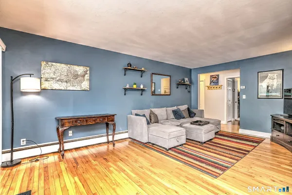 $275,000 | 135 Florence Road, Unit 1A, Branford, CT 06405