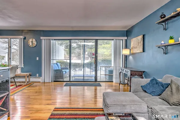 $275,000 | 135 Florence Road, Unit 1A, Branford, CT 06405