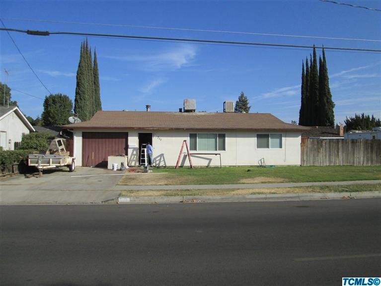711 West Maple Street Exeter, CA 93221 - Photo 1 of 1 New pictures on Monday when work is fini