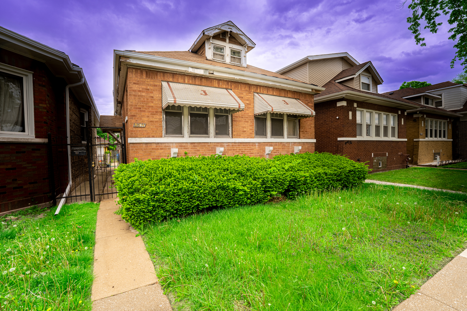 8014 South Perry Avenue Chicago, IL 60620 - Photo 2 of 10