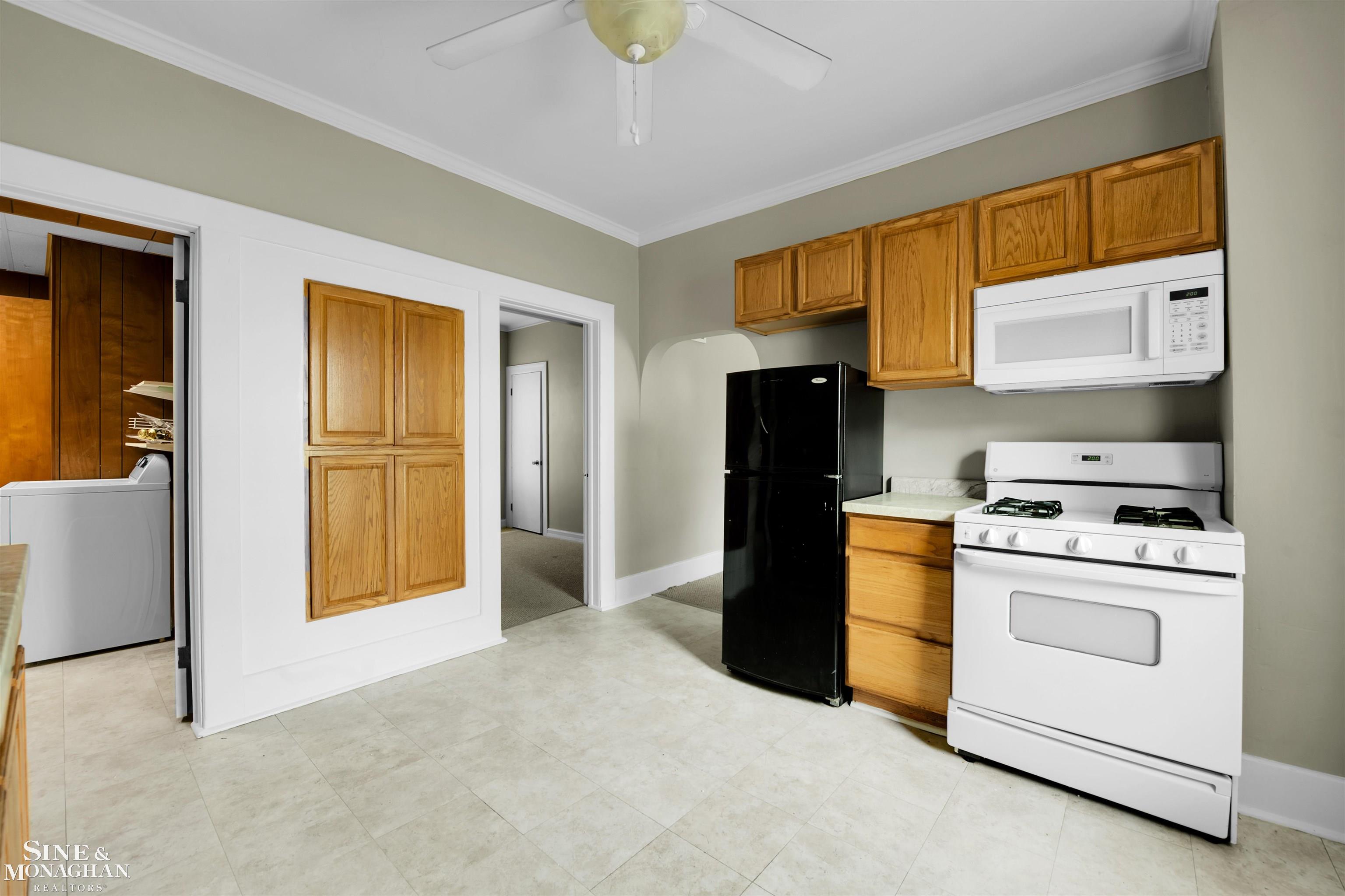 213 Muir Road Grosse Pointe Farms, MI 48236 - Photo 8 of 21