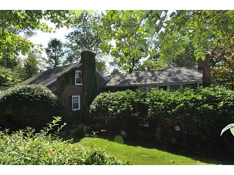 735 Field Club Road Pittsburgh, PA 15238 - Photo 1 of 24 Exterior Front.