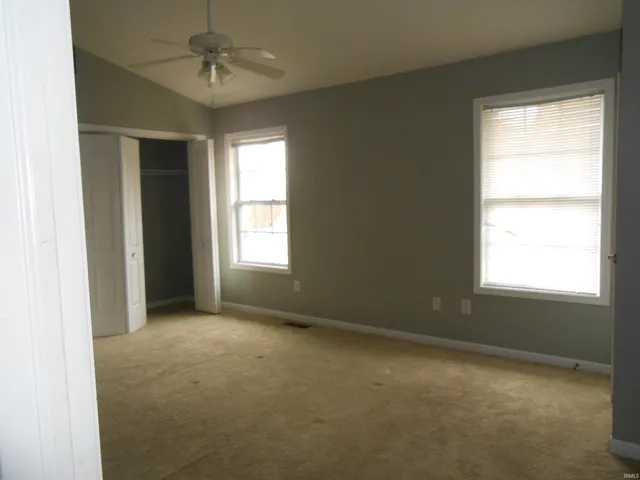 $1,500 | 1250 West Adams Hill Circle, Unit 201, Bloomington, IN 47403