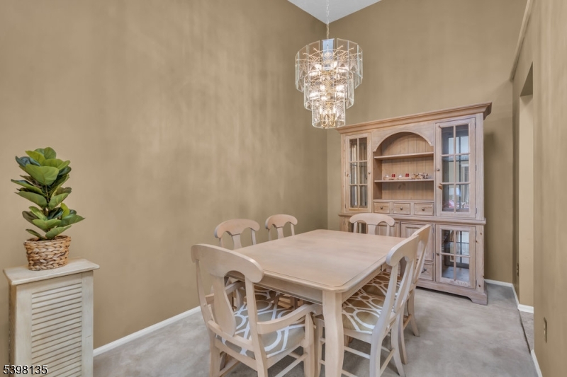 212 Larch Lane Mahwah, NJ 07430 - Photo 8 of 29