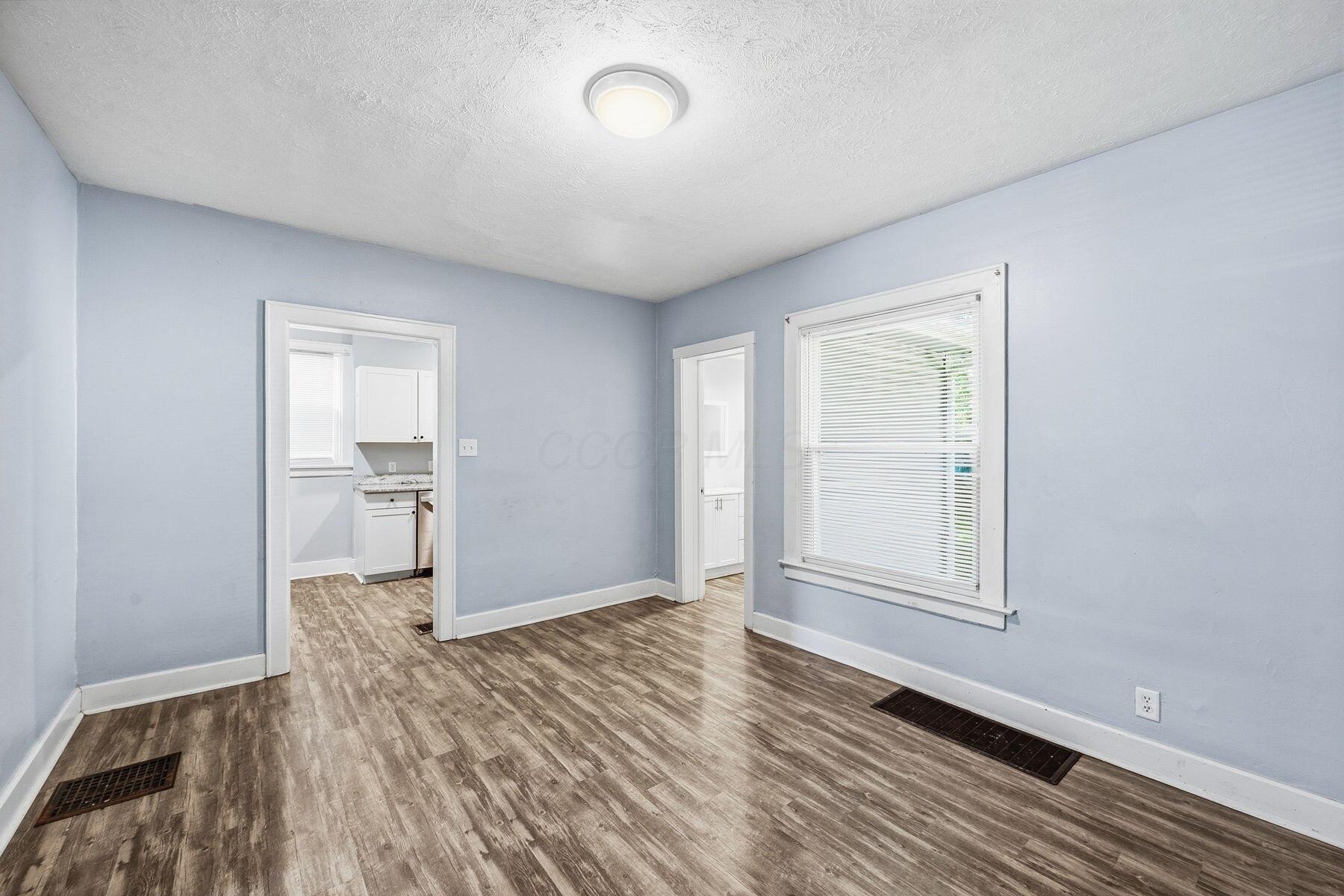 701 Berkeley Road Columbus, OH 43205 - Photo 9 of 57 24-web-or-mls-701 Berkeley Rd-124
