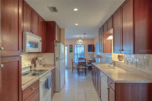 $4,950 | Undisclosed Address, Bradenton, FL 34209