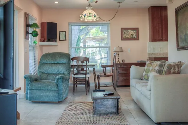 $4,950 | Undisclosed Address, Bradenton, FL 34209