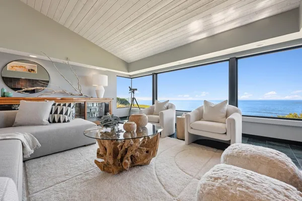 $2,800,000 | 21108 Pelican Loop, Bodega Bay, CA 94923