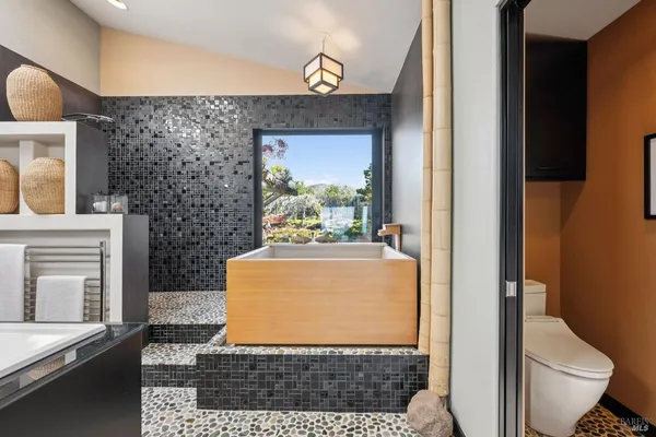 $2,800,000 | 21108 Pelican Loop, Bodega Bay, CA 94923