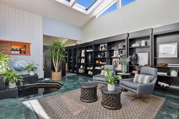 $2,800,000 | 21108 Pelican Loop, Bodega Bay, CA 94923