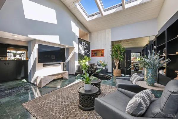 $2,800,000 | 21108 Pelican Loop, Bodega Bay, CA 94923