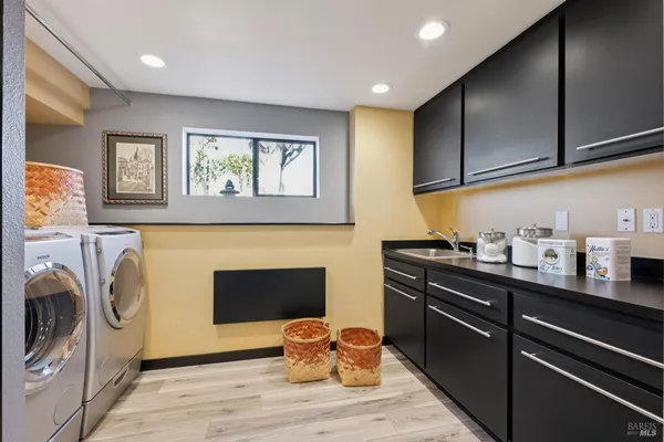 $2,800,000 | 21108 Pelican Loop, Bodega Bay, CA 94923