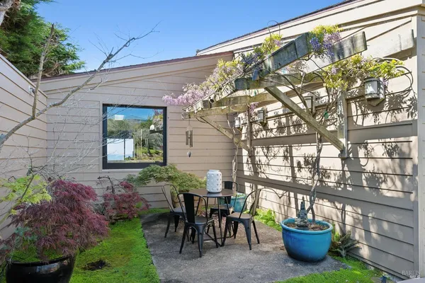 $2,800,000 | 21108 Pelican Loop, Bodega Bay, CA 94923