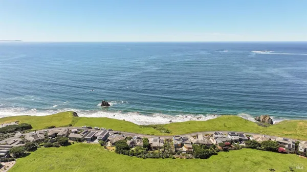 $2,800,000 | 21108 Pelican Loop, Bodega Bay, CA 94923