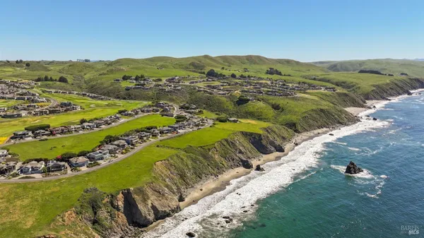 $2,800,000 | 21108 Pelican Loop, Bodega Bay, CA 94923