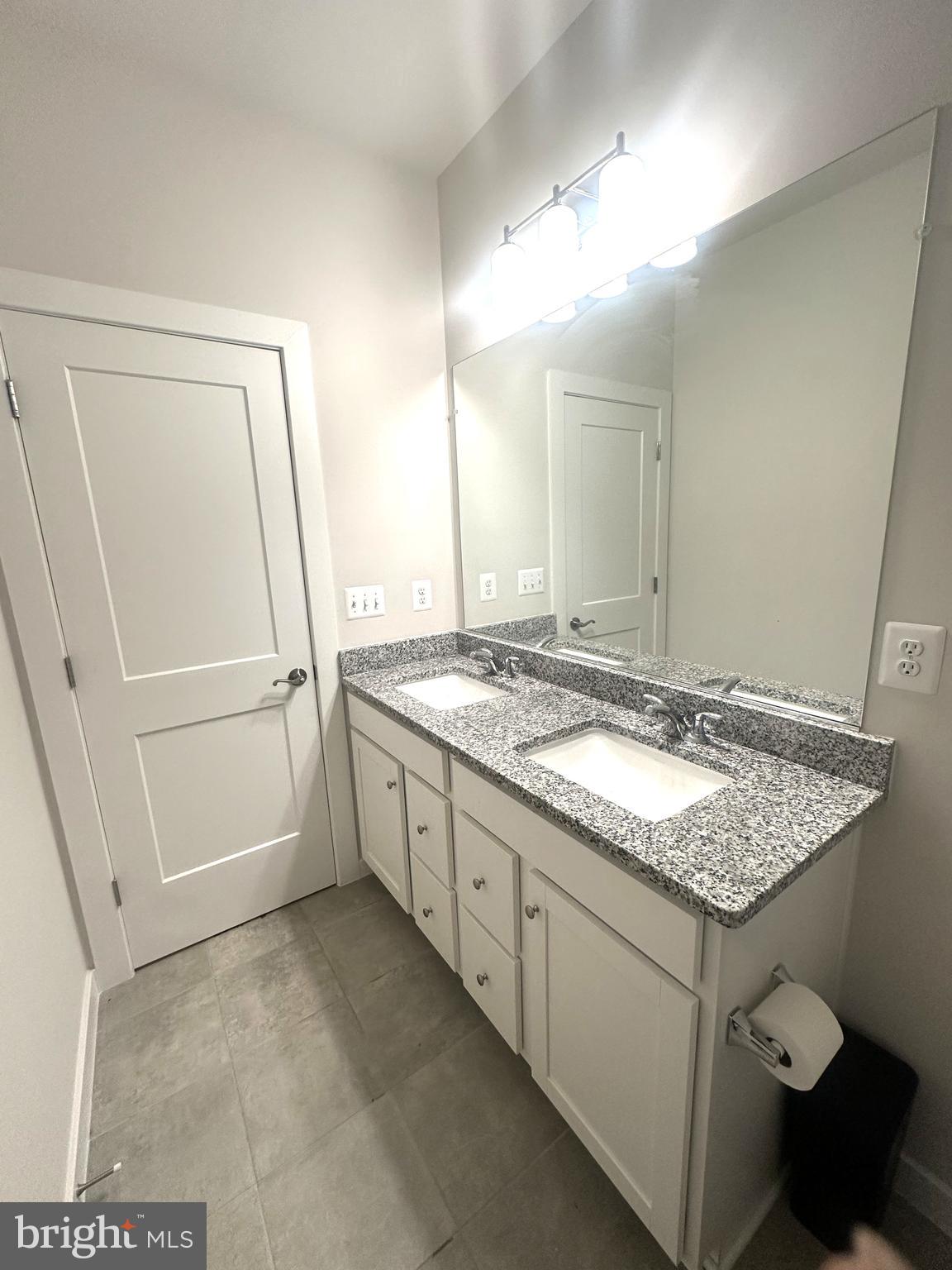 14130 Gypsum Loop Chantilly, VA 20151 - Photo 31 of 38