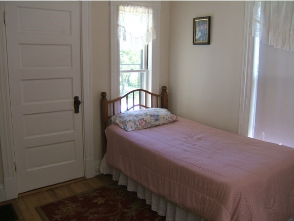 28 Broad Street Rochester, NH 03867 - Photo 19 of 25 Gallery Image 19