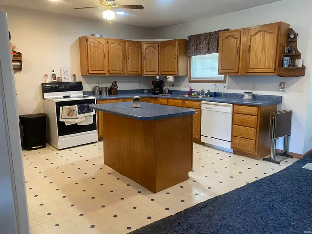 $280,000 | 4729 West 50 South, Portland, IN 47371