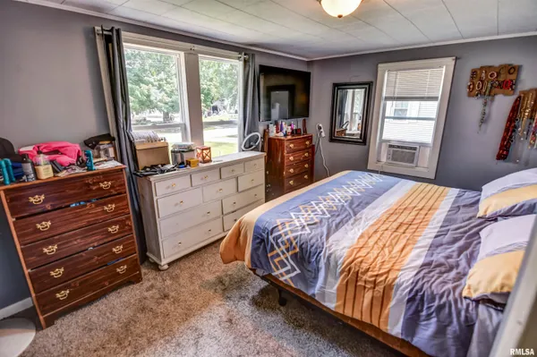 $75,000 | 325 North Poplar Street, Assumption, IL 62510