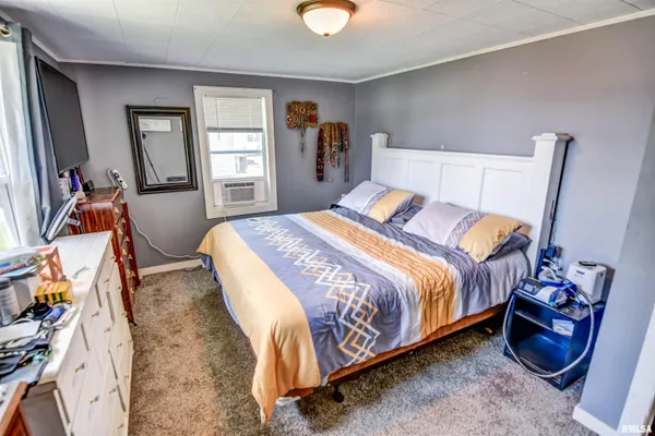 $75,000 | 325 North Poplar Street, Assumption, IL 62510