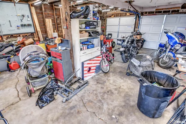 $75,000 | 325 North Poplar Street, Assumption, IL 62510