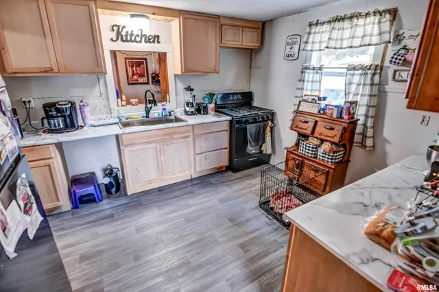 $75,000 | 325 North Poplar Street, Assumption, IL 62510