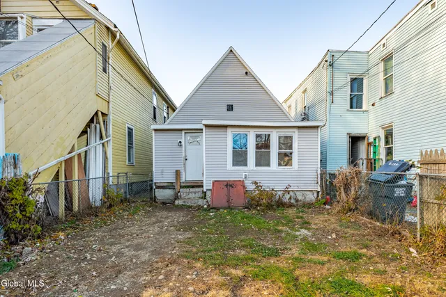$149,000 | 356 4th Avenue, Troy, NY 12182