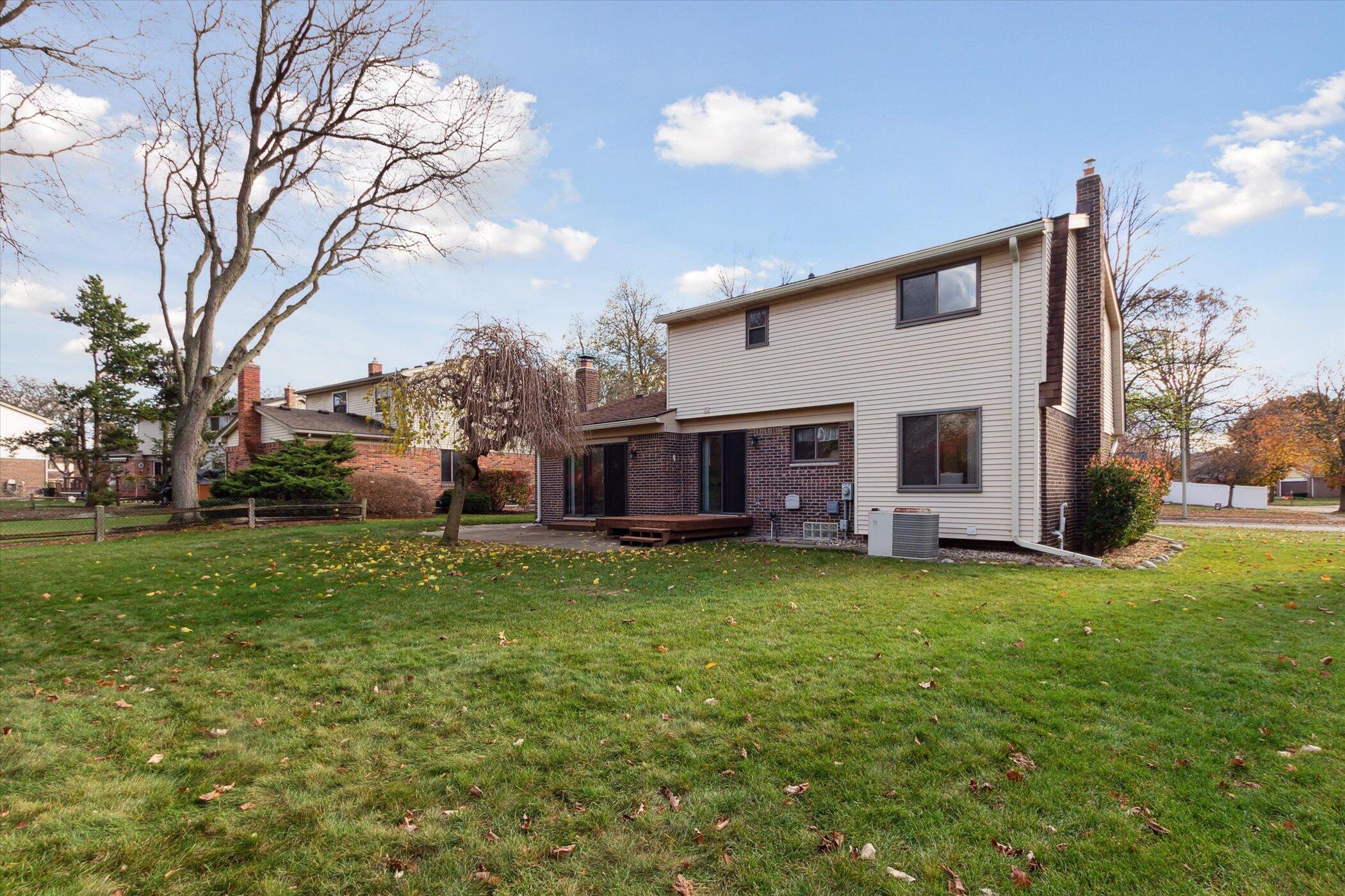 13952 Riverside Street Livonia, MI 48154 - Photo 46 of 49 47-13952-Riverside-Dr-Livonia-MI-48154-W