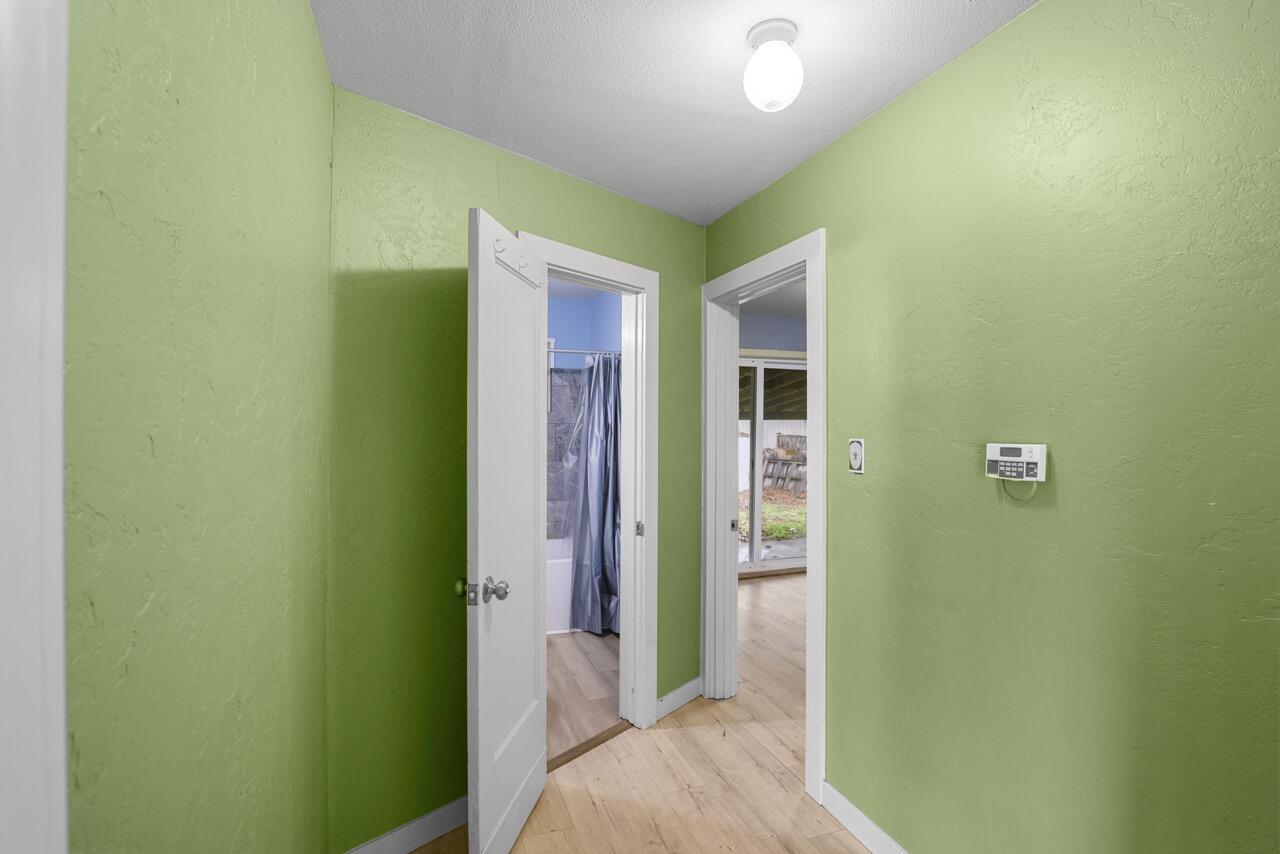1333 Spring Street Medford, OR 97504 - Photo 11 of 18 EP1A3426 Large