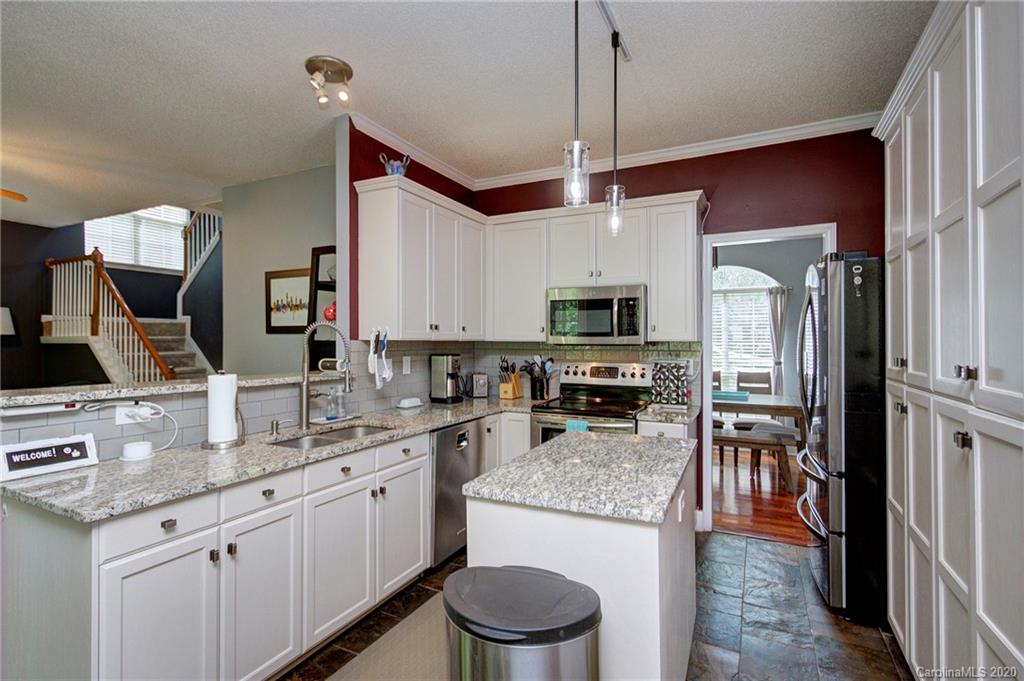10431 Rosemallow Road Charlotte, NC 28213 - Photo 10 of 34 Gallery Image 10