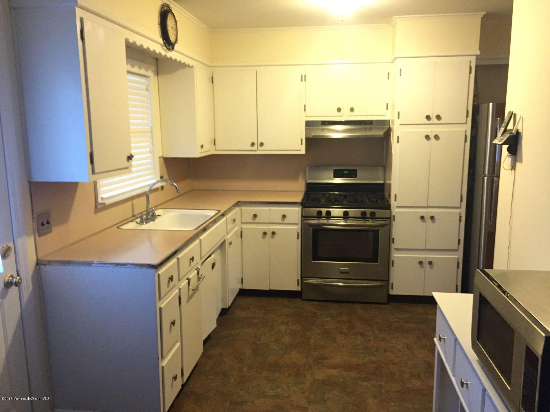 29 Sunnyside Road Mahwah, NJ 07430 - Photo 2 of 7 Flatfee 1