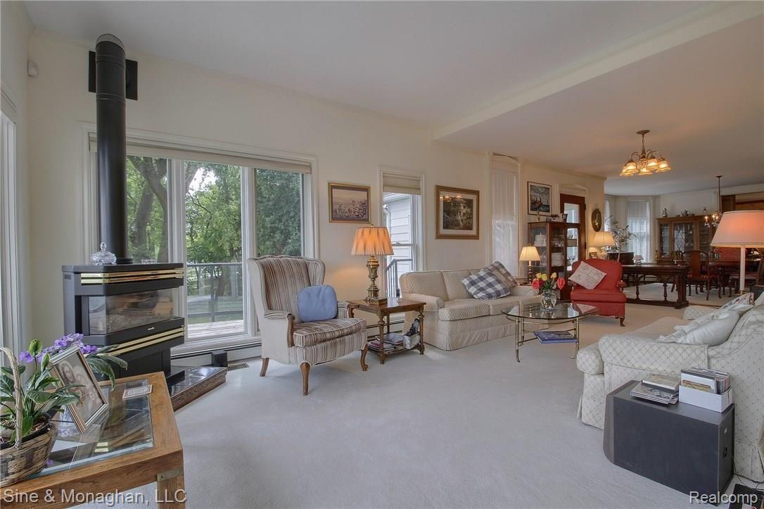 1823 River Road St. Clair, MI 48079 - Photo 16 of 47 16 - Family_Room_3rd_View.jpg