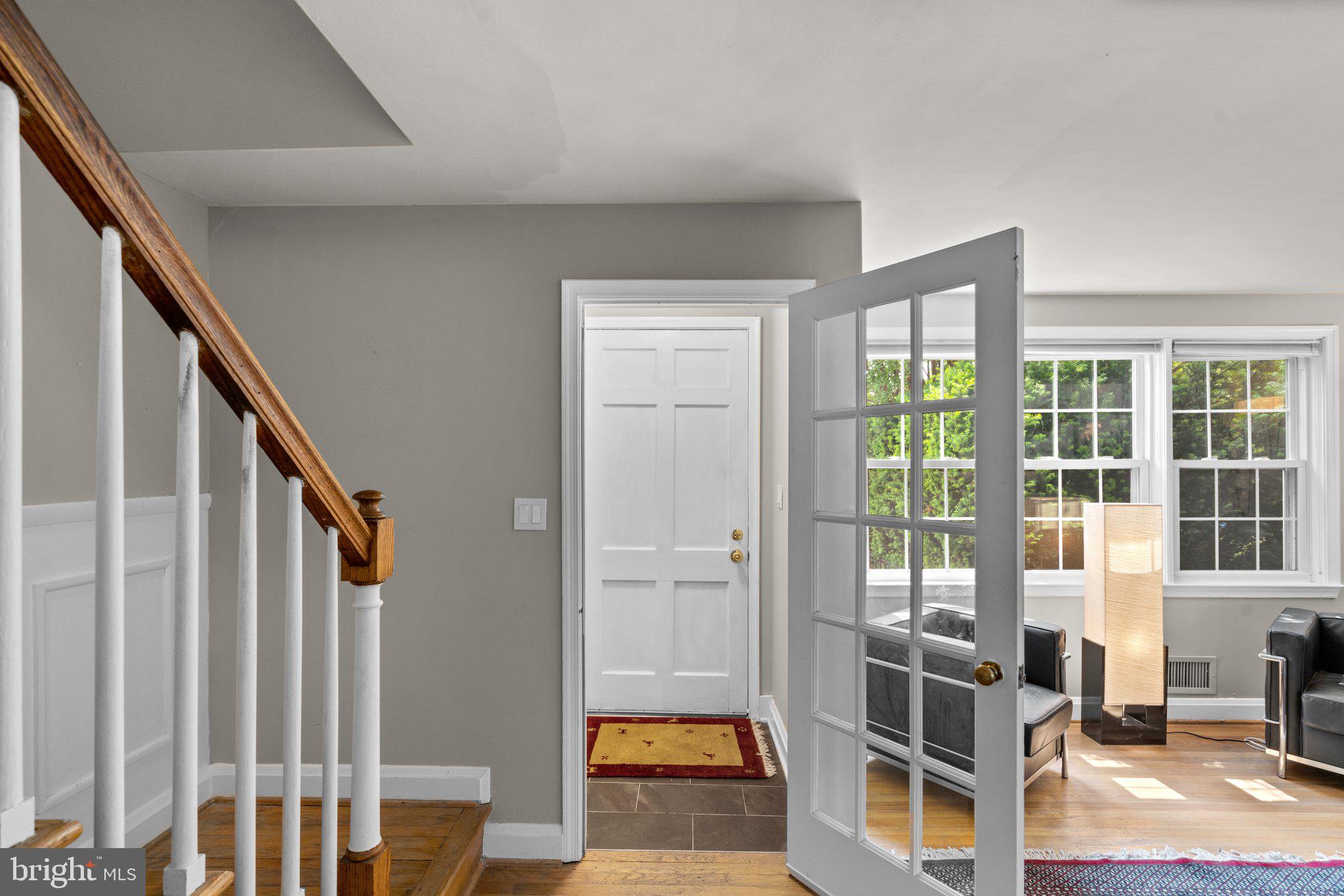 8106 Pleasant Plains Road Towson, MD 21286 - Photo 4 of 37