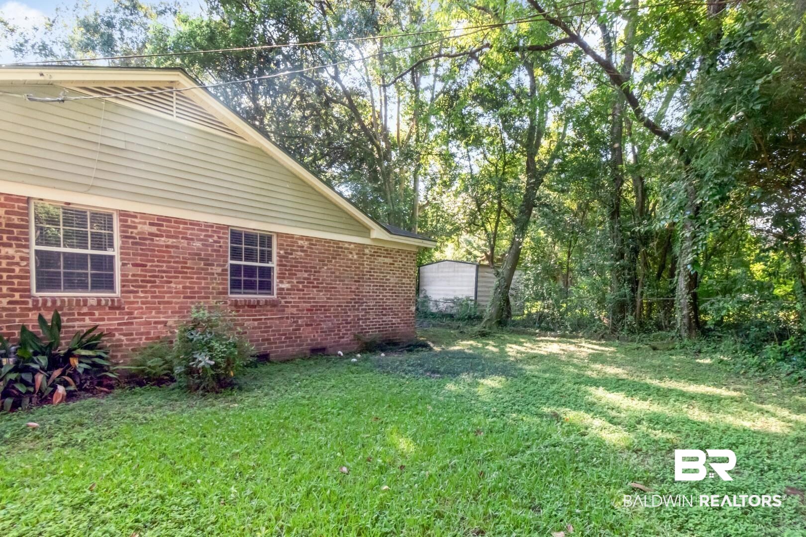 2105 Upham Court Mobile, AL 36607 - Photo 29 of 32 View of green lawn