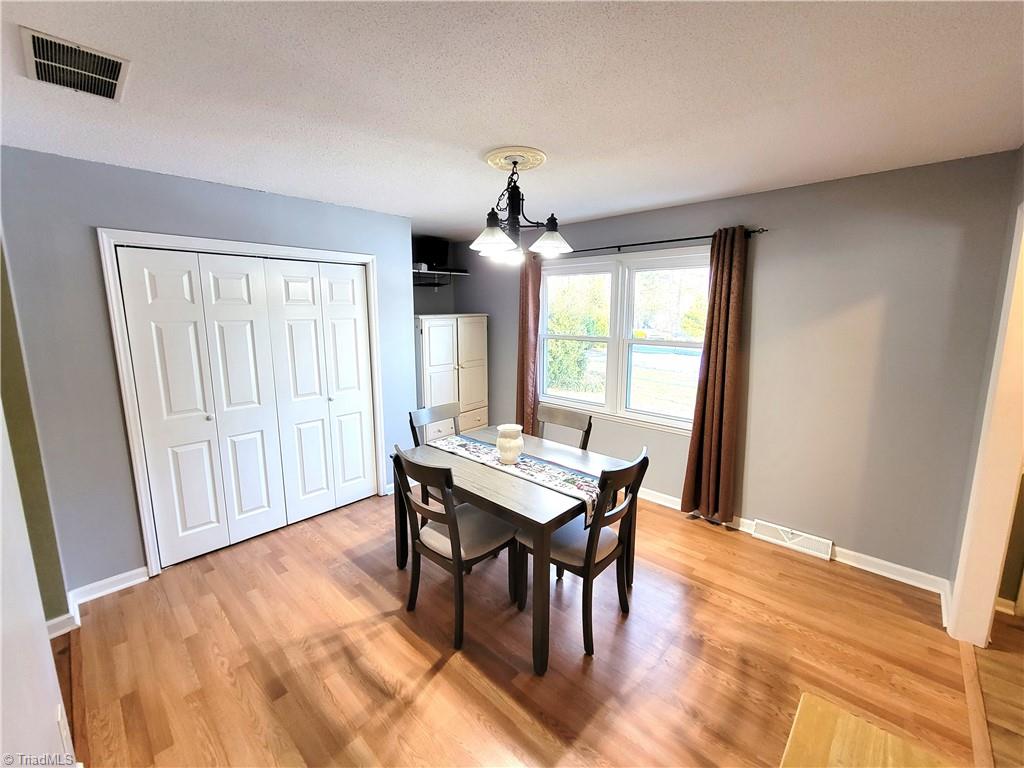3511 Edgefield Road Greensboro, NC 27409 - Photo 10 of 16