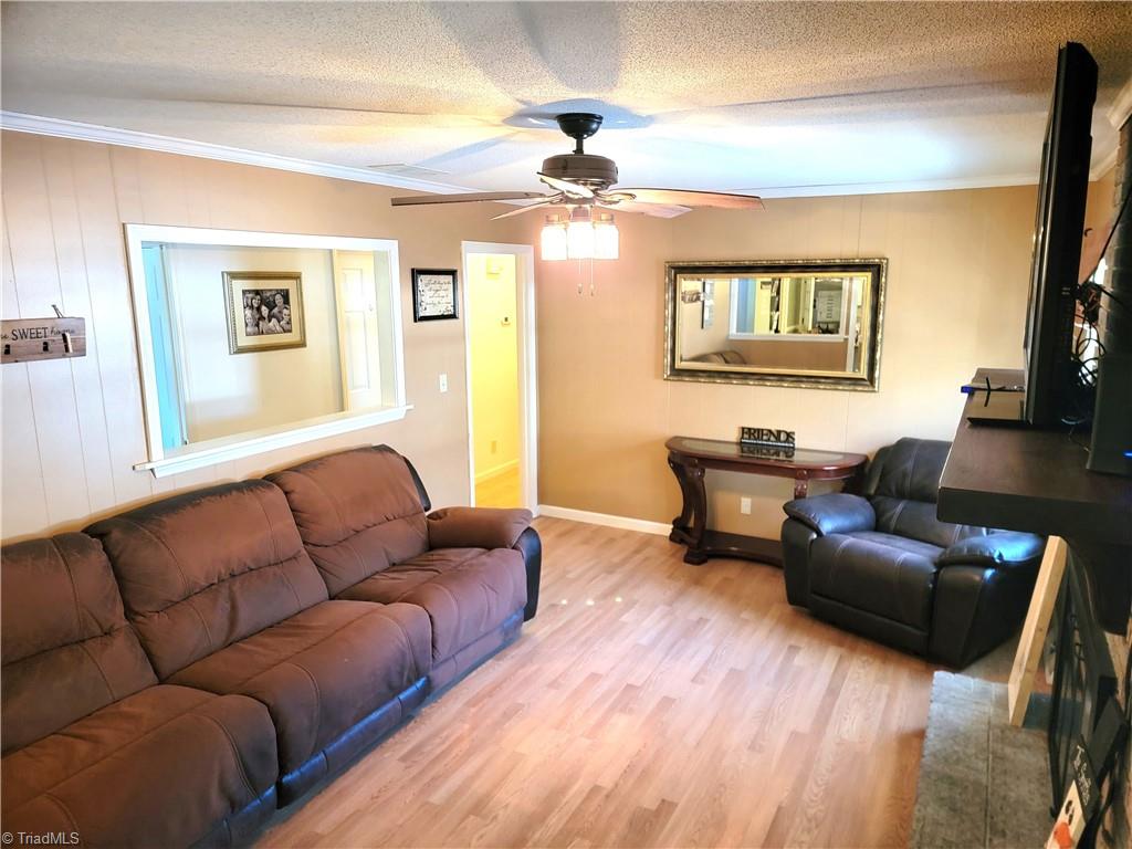 3511 Edgefield Road Greensboro, NC 27409 - Photo 8 of 16