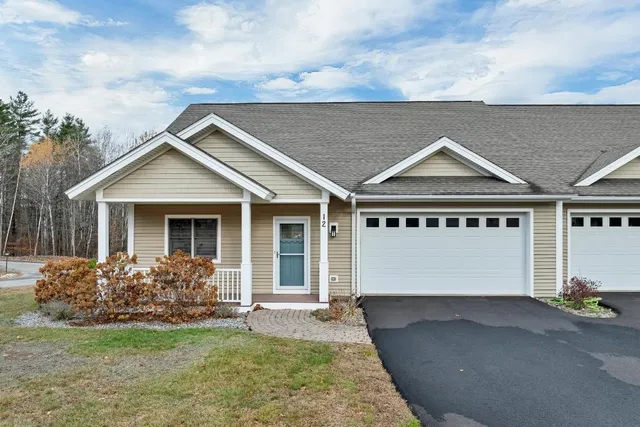 $525,000 | 12 Stonehenge Circle, Unit 12, Northfield, NH 03276