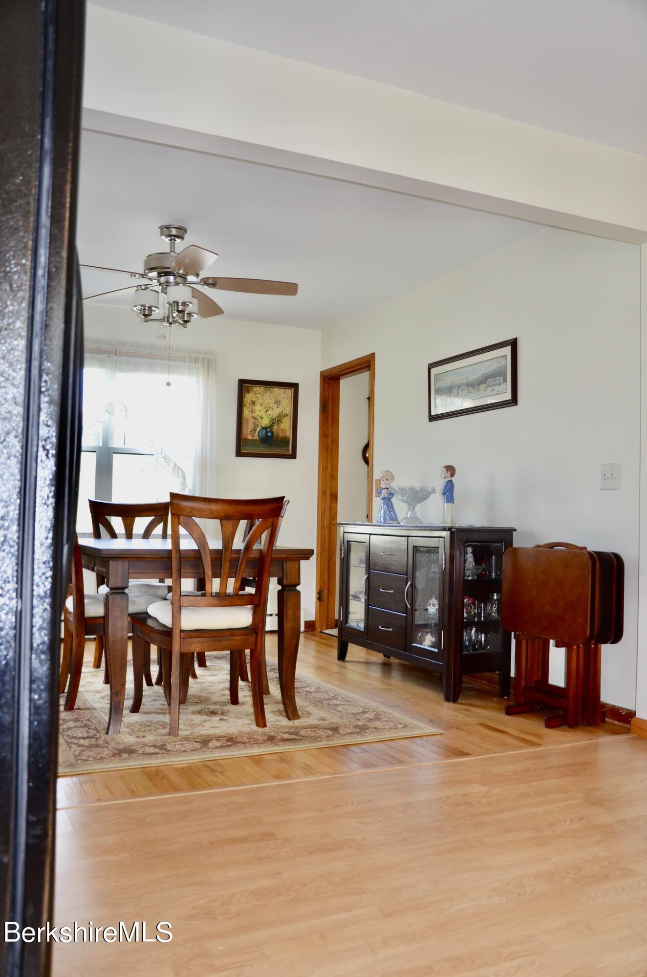 127 Cadwell Road Pittsfield, MA 01201 - Photo 6 of 16 DSC_0010