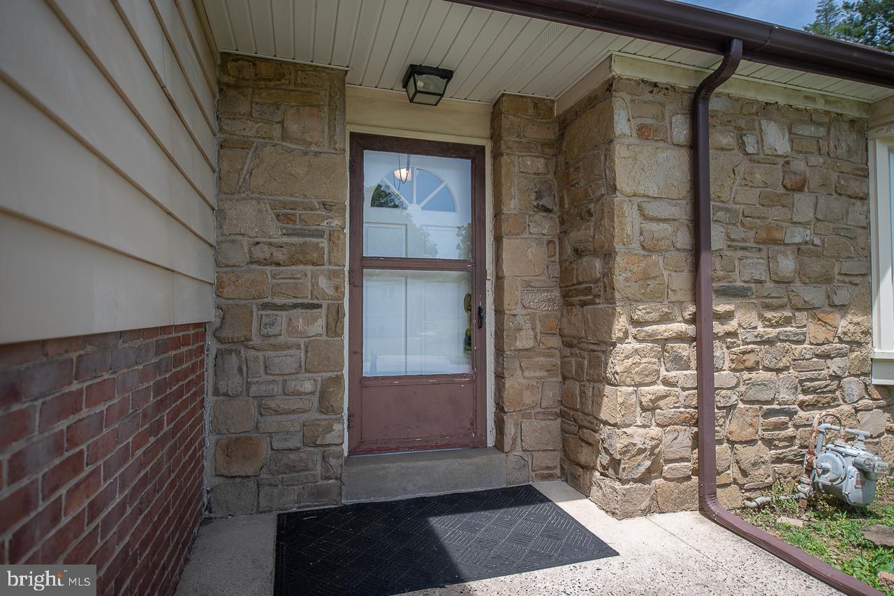 1364 Michael Road Jenkintown, PA 19046 - Photo 4 of 49