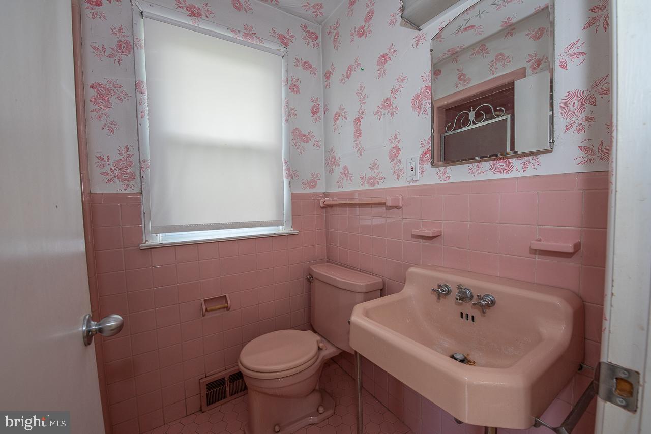 1364 Michael Road Jenkintown, PA 19046 - Photo 36 of 49