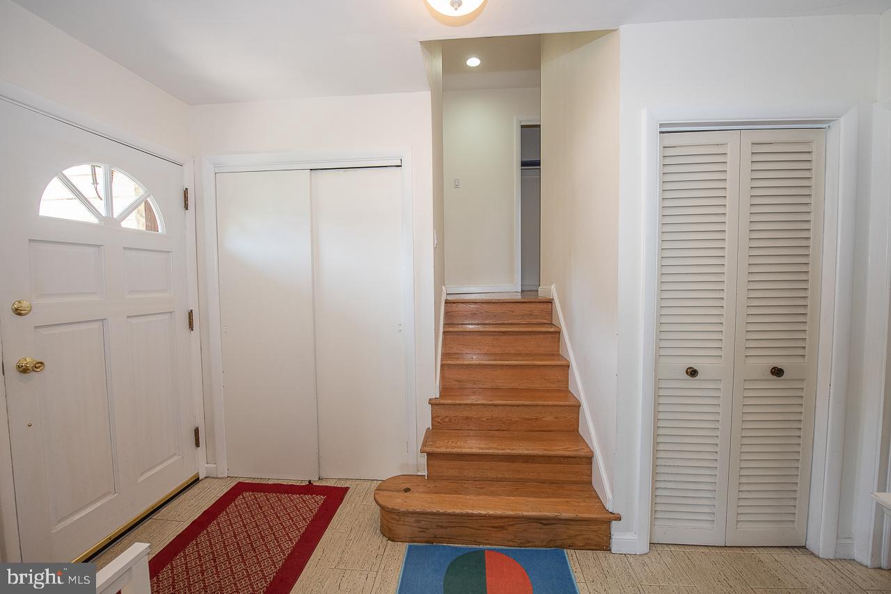 1364 Michael Road Jenkintown, PA 19046 - Photo 5 of 49