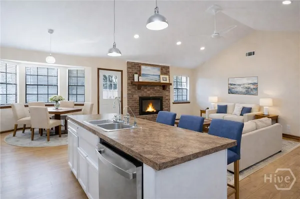 $405,000 | 3 Mulberry Court, Savannah, GA 31406