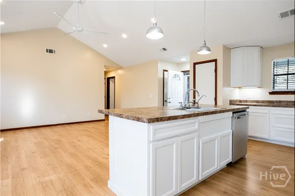 $405,000 | 3 Mulberry Court, Savannah, GA 31406