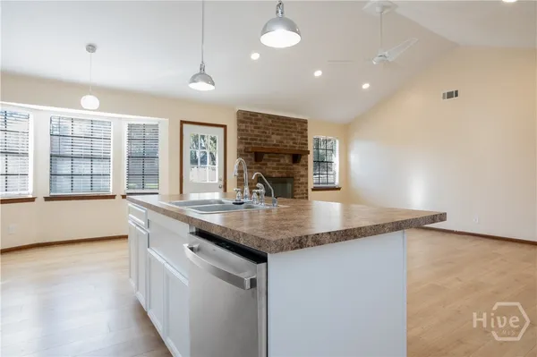 $405,000 | 3 Mulberry Court, Savannah, GA 31406