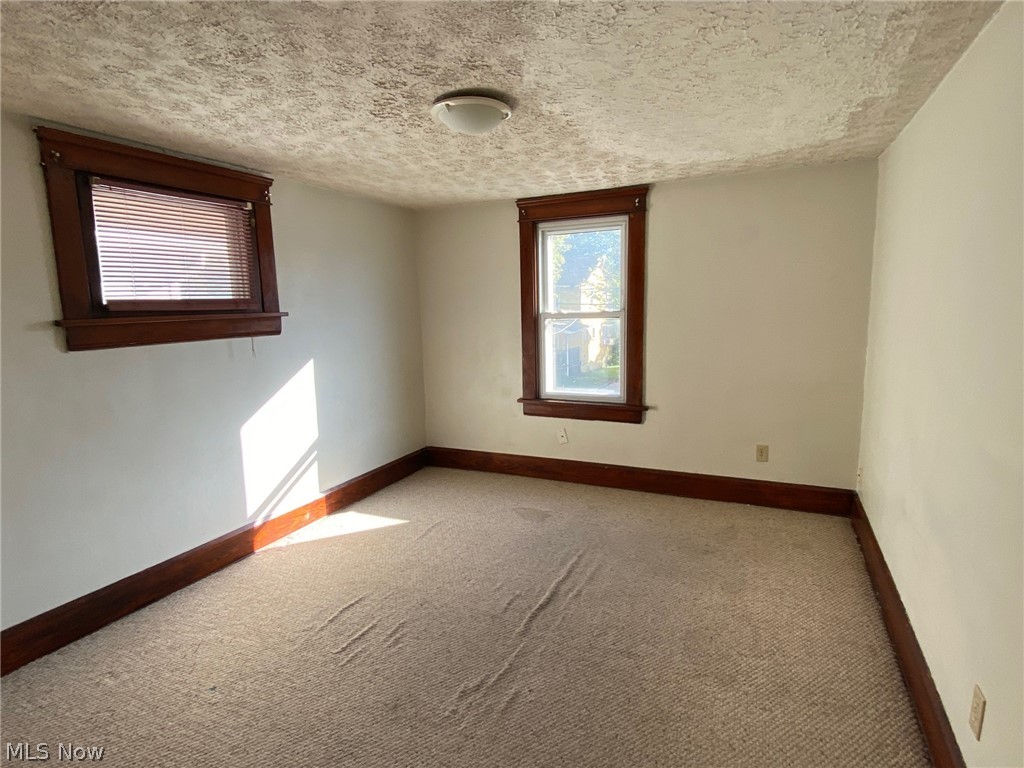 906 Dayton Street Akron, OH 44310 - Photo 21 of 31