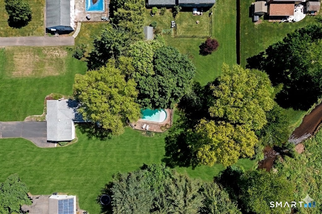 10 Susan Road Vernon, CT 06066 - Photo 2 of 40