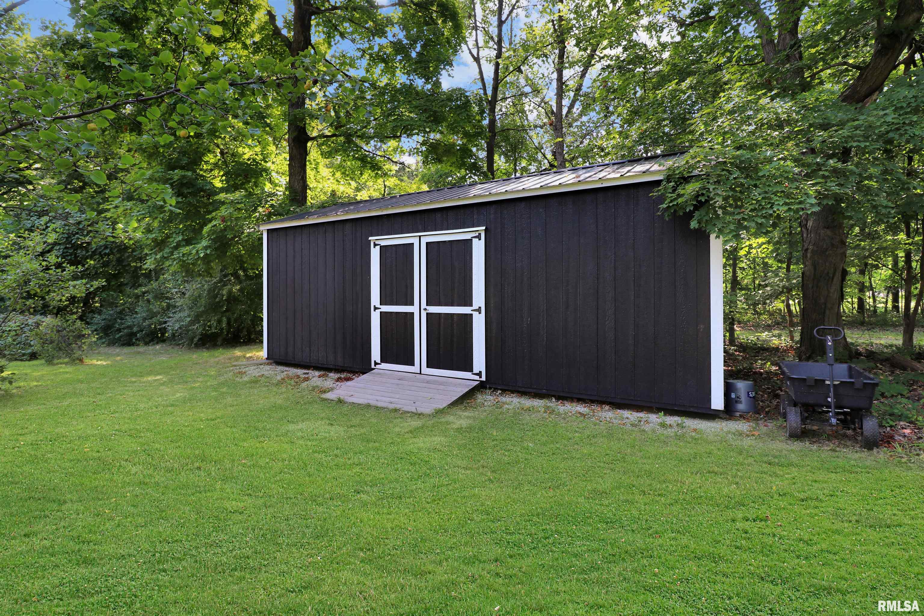 1541 Hickory Point Road Metamora, IL 61548 - Photo 17 of 28