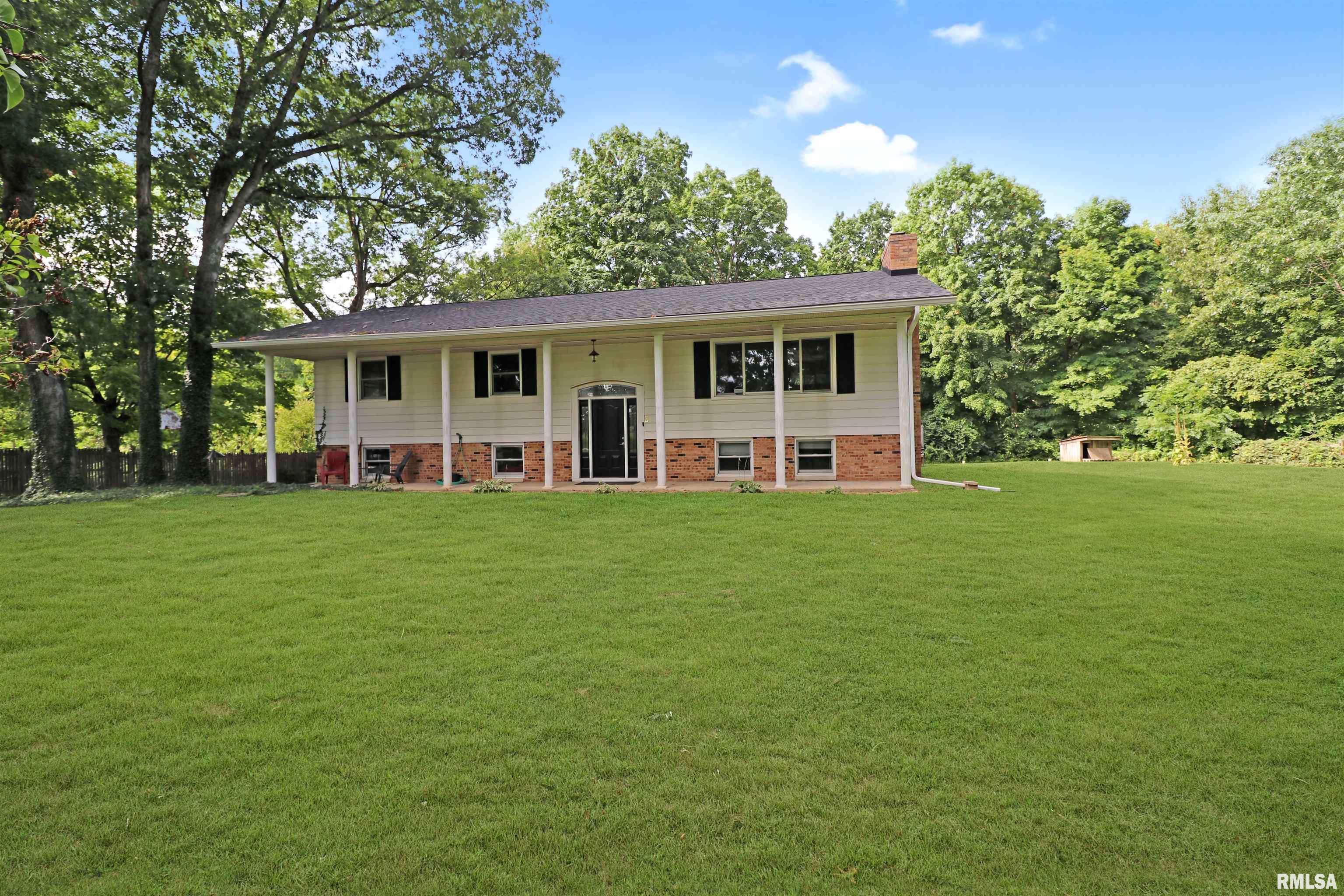 1541 Hickory Point Road Metamora, IL 61548 - Photo 5 of 28