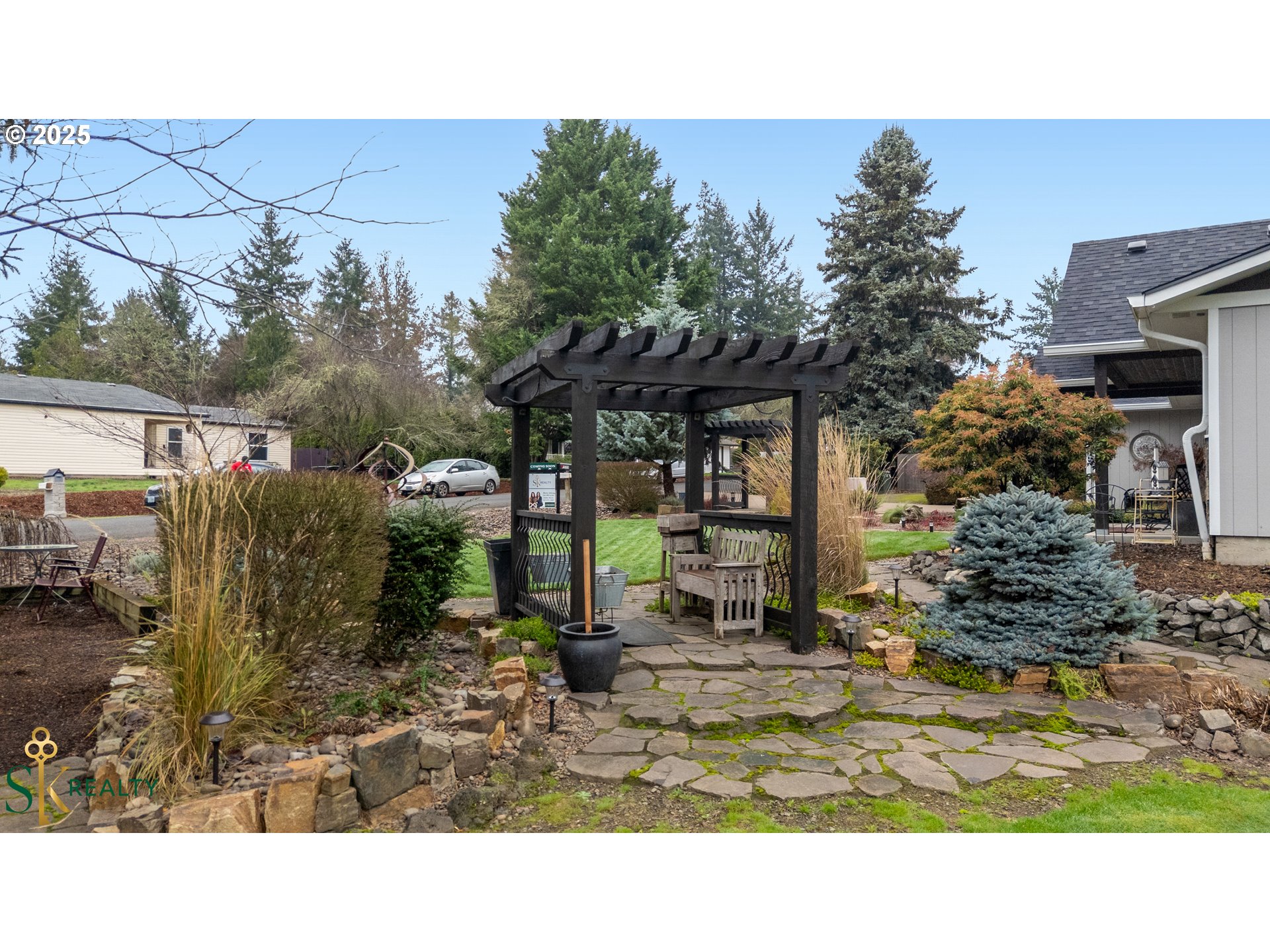 2555 Northwest Squire Place Albany, OR 97321 - Photo 32 of 44